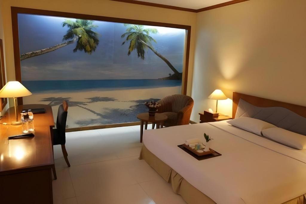 Makassar Golden Hotel Esterno foto