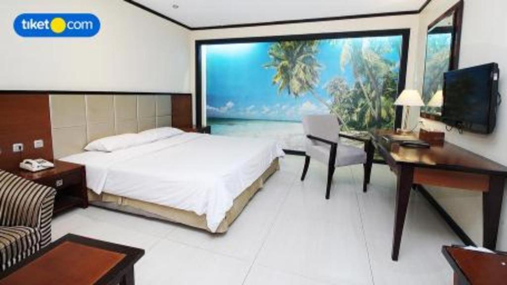 Makassar Golden Hotel Esterno foto