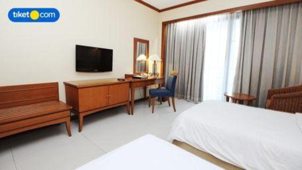 Makassar Golden Hotel Esterno foto